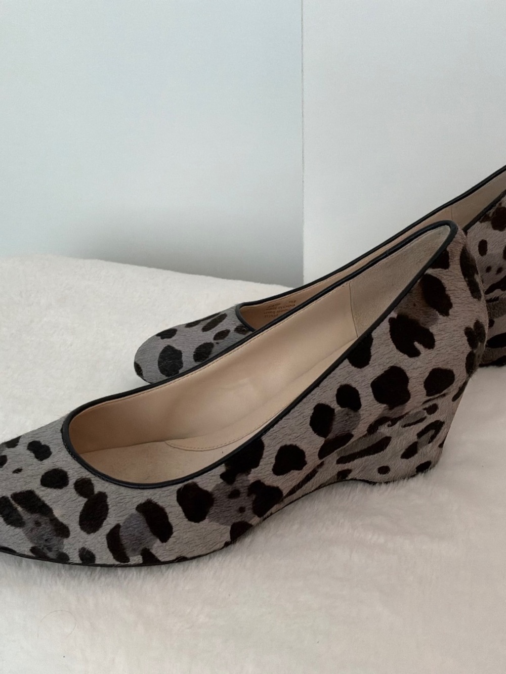 Cole Haan Vesta Gray Leopard Calf Hair Block Heel Pump Grand.OS 45mm